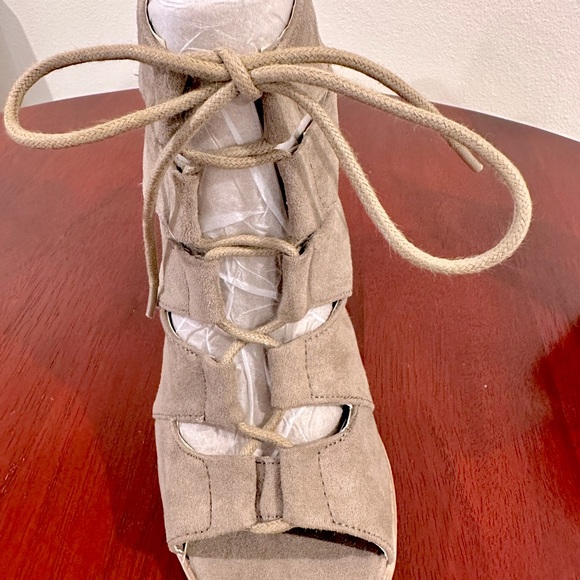 Lace Up Block Heels - Picture 5 of 16